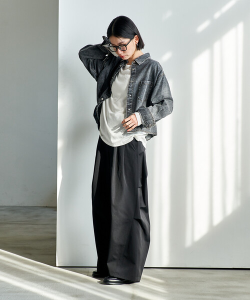 FREAK'S STORE(フリークスストア)の「とろみデニムショートシャツ/リヨセル デニムショート丈シャツ<セットアップ対応>(シャツ/ブラウス・レディース・サックスブルー/ブルー/チャコール・フリ-)」の7枚目の写真