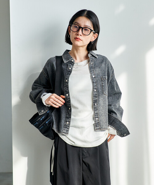 FREAK'S STORE(フリークスストア)の「とろみデニムショートシャツ/リヨセル デニムショート丈シャツ<セットアップ対応>(シャツ/ブラウス・レディース・サックスブルー/ブルー/チャコール・フリ-)」の12枚目の写真
