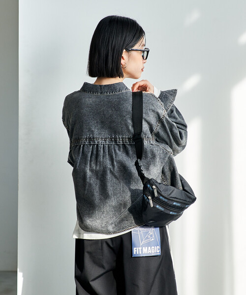 FREAK'S STORE(フリークスストア)の「とろみデニムショートシャツ/リヨセル デニムショート丈シャツ<セットアップ対応>(シャツ/ブラウス・レディース・サックスブルー/ブルー/チャコール・フリ-)」の13枚目の写真