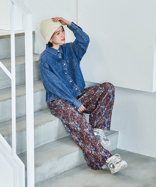 FREAK'S STORE(フリークスストア)の「とろみデニムショートシャツ/リヨセル デニムショート丈シャツ<セットアップ対応>(シャツ/ブラウス・レディース・サックスブルー/ブルー/チャコール・フリ-)」の17枚目の写真