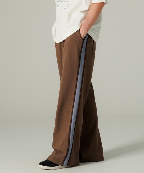 NO NEED(ノーニード)の「【WV PROJECT】Brace Semi Wide Track Pants/HSLP7808(その他パンツ・メンズ・ネイビー/オフホワイト/ブラウン/ブラック・3L/LL/L/M)」の1枚目の写真