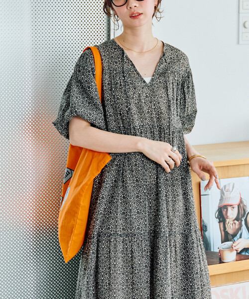 FREAK'S STORE(フリークスストア)の「限定展開 インド 2トーン 花柄 半袖 スキッパー ワンピース(ワンピース・レディース・ブラック/ブルー/グリーン/レッド・SMALL/MEDIUM)」の14枚目の写真