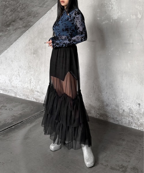 LVEU.(ラブユ.)の「【LVEU.】フックデザインレースシアートップス / トップス カットソー シアー シースルー ベロア アシメ アシンメトリー ボタニカル チャイナカラー レイヤード インナー ブルー ブラック レッド モード(Tシャツ/カットソー・レディース・ブルー/ブラック・FREE)」の5枚目の写真
