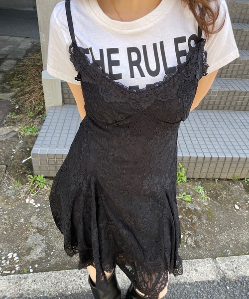 ROGER AND RAW(ロジャーアンドロウ)の「レースミニキャミソールワンピース(ワンピース・レディース・ホワイト/ブラック・FREE)」の1枚目の写真