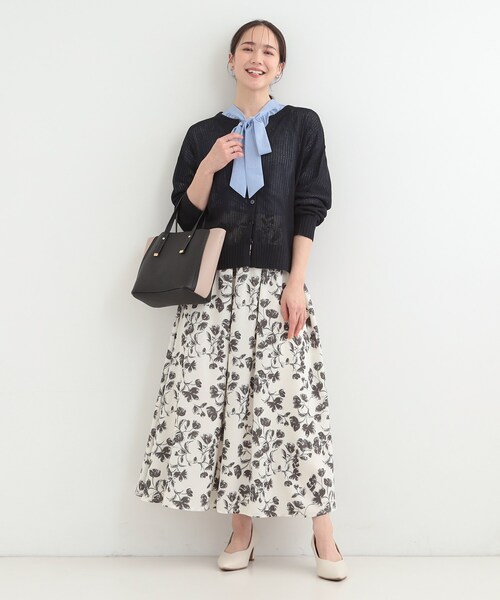 SHOO・LA・RUE(シューラルー)の「【洗濯機可/S-LL】キーネックでお顔周りすっきり ざっくり編みカーディガン(カーディガン/ボレロ・レディース・オレンジ系その他4/ネイビー/グリーン系その他4・01/02/04/03)」の19枚目の写真
