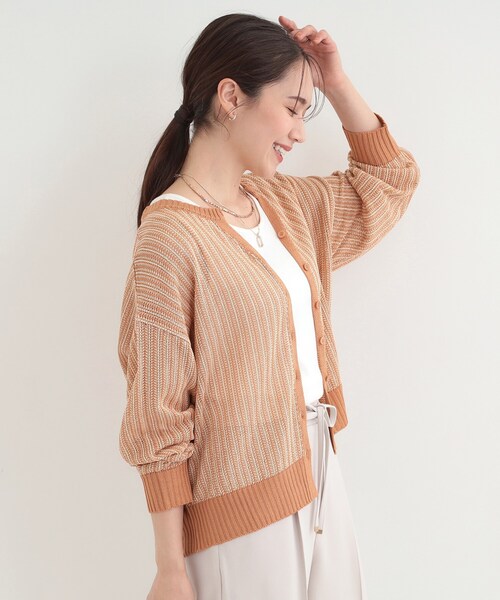 SHOO・LA・RUE(シューラルー)の「【洗濯機可/S-LL】キーネックでお顔周りすっきり ざっくり編みカーディガン(カーディガン/ボレロ・レディース・オレンジ系その他4/ネイビー/グリーン系その他4・01/02/04/03)」の12枚目の写真