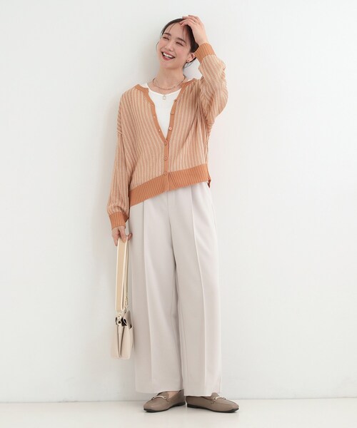 SHOO・LA・RUE(シューラルー)の「【洗濯機可/S-LL】キーネックでお顔周りすっきり ざっくり編みカーディガン(カーディガン/ボレロ・レディース・オレンジ系その他4/ネイビー/グリーン系その他4・01/02/04/03)」の11枚目の写真