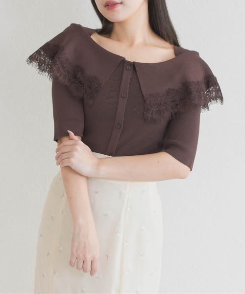 31 Sons de mode（トランテアン　ソン　ドゥ　モード）の「2026春夏新作 レーストリミングビッグカラーニット（ニット/セーター・レディース・オフホワイト/ブラウン/ブラック×ホワイト・ﾌﾘ-）」の3枚目の写真