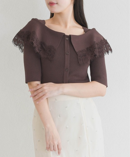 31 Sons de mode（トランテアン　ソン　ドゥ　モード）の「2026春夏新作 レーストリミングビッグカラーニット（ニット/セーター・レディース・オフホワイト/ブラウン/ブラック×ホワイト・ﾌﾘ-）」の4枚目の写真