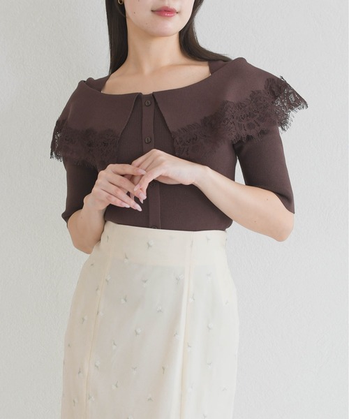 31 Sons de mode（トランテアン　ソン　ドゥ　モード）の「2026春夏新作 レーストリミングビッグカラーニット（ニット/セーター・レディース・オフホワイト/ブラウン/ブラック×ホワイト・ﾌﾘ-）」の5枚目の写真