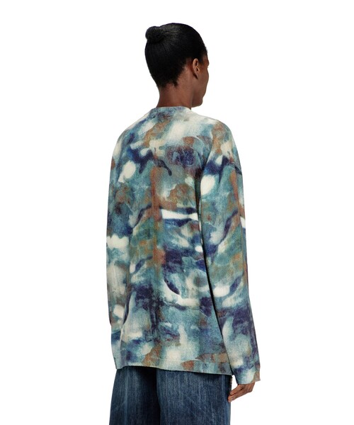 DIESEL(ディーゼル)の「ウィメンズ M-ILLUM-CARDIGAN(カーディガン/ボレロ・レディース・ネイビー・LARGE/SMALL/MEDIUM)」の4枚目の写真