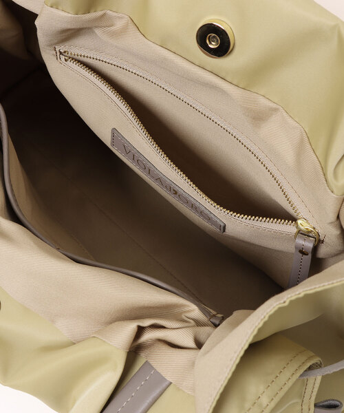 VIOLAd'ORO（ヴィオラドーロ）の「【VIOLAd'ORO/ヴィオラドーロ】ノットハンドル ナイロントートバッグ　made in japan　Lサイズ（トートバッグ・レディース・ベージュ系その他/ブラック/チャコールグレー/ベージュ/モカ・FREE）」の12枚目の写真