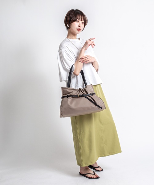 VIOLAd'ORO(ヴィオラドーロ)の「【VIOLAd'ORO/ヴィオラドーロ】ドロスト ナイロントートバッグ BIANCA Lサイズ made in japan(トートバッグ・レディース・ベージュ系その他/ブラック/チャコールグレー/ベージュ/モカ・FREE)」の18枚目の写真