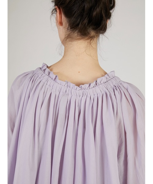 crinkle crinkle crinkle（クリンクルクリンクルクリンクル）の「【crinkle crinkle crinkle】sheer gather  volume blouse/シアーギャザーボリュームブラウス（シャツ/ブラウス・レディース・パープル/ホワイト・FREE）」の9枚目の写真