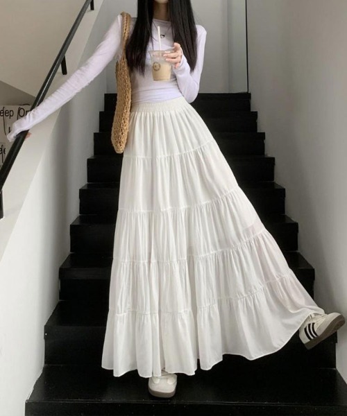 SallyLunn(サリーラン)の「ウエストゴムティアードロングスカート(スカート・レディース・グレー/ブルー/ホワイト/ブラウン/カーキ/ブラック・FREE)」の7枚目の写真