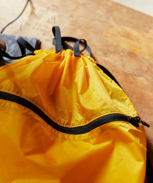 NANGA（ナンガ）の「NANGA/ナンガ Fibermax TUL KNAPSACK ナップサック（バックパック/リュック・メンズ・グレー/ブラック/イエロー・ONE SIZE）」の19枚目の写真