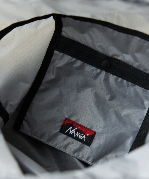 NANGA(ナンガ)の「NANGA/ナンガ Fibermax TUL KNAPSACK ナップサック(バックパック/リュック・メンズ・グレー/ブラック/イエロー・ONE SIZE)」の7枚目の写真