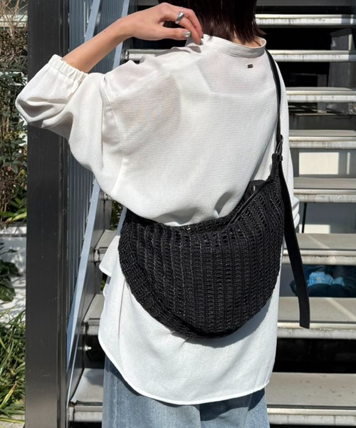 COLLAGE GALLARDAGALANTE（コラージュガリャルダガランテ）の「PAPILLONNER/ラウンドメッシュショルダーバッグ（ショルダーバッグ・レディース・アイボリー/ブラック・FREE）」の15枚目の写真