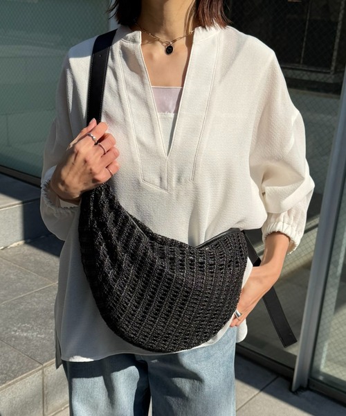 COLLAGE GALLARDAGALANTE（コラージュガリャルダガランテ）の「PAPILLONNER/ラウンドメッシュショルダーバッグ（ショルダーバッグ・レディース・アイボリー/ブラック・FREE）」の3枚目の写真