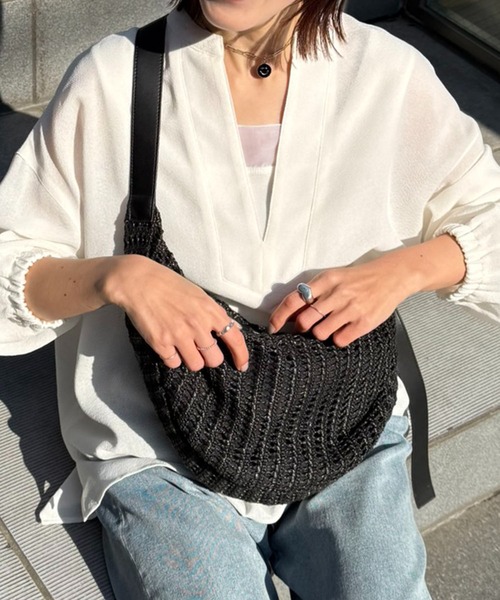 COLLAGE GALLARDAGALANTE（コラージュガリャルダガランテ）の「PAPILLONNER/ラウンドメッシュショルダーバッグ（ショルダーバッグ・レディース・アイボリー/ブラック・FREE）」の4枚目の写真