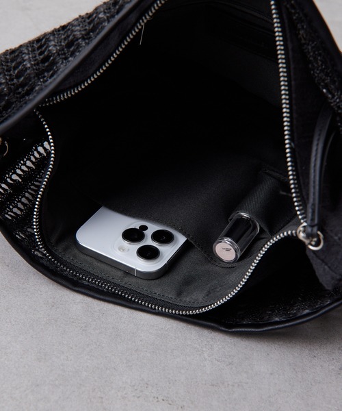 COLLAGE GALLARDAGALANTE（コラージュガリャルダガランテ）の「PAPILLONNER/ラウンドメッシュショルダーバッグ（ショルダーバッグ・レディース・アイボリー/ブラック・FREE）」の10枚目の写真