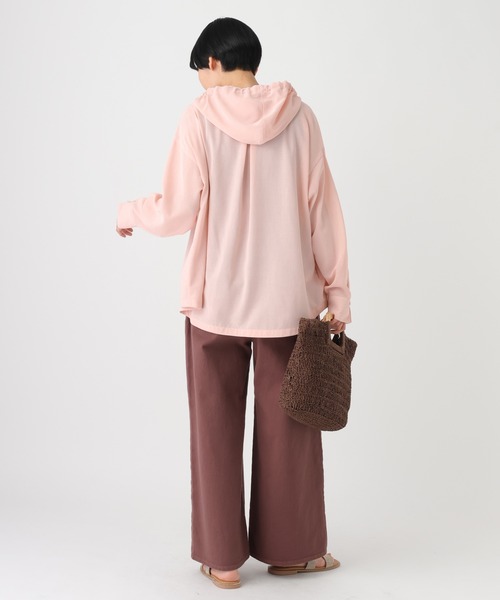 Elura(エルーラ)の「アイロンいらずフードシャツ/659651(シャツ/ブラウス・レディース・オフホワイト/ブラウン/ピンク/ブラック・FREE)」の20枚目の写真