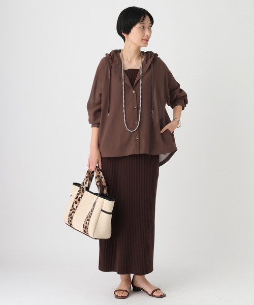 Elura(エルーラ)の「アイロンいらずフードシャツ/659651(シャツ/ブラウス・レディース・オフホワイト/ブラウン/ピンク/ブラック・FREE)」の17枚目の写真