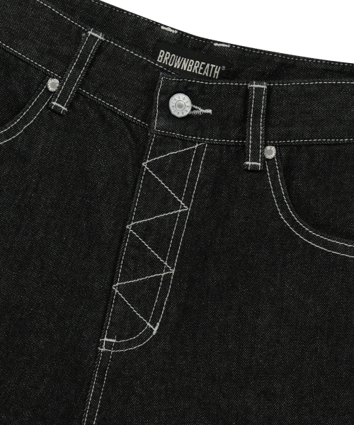 BROWNBREATH（ブラウンブレス）の「DENIM BERMUDA PANTS - BLACK（デニムパンツ・レディース・その他・SMALL/MEDIUM/LARGE/X-LARGE）」の3枚目の写真