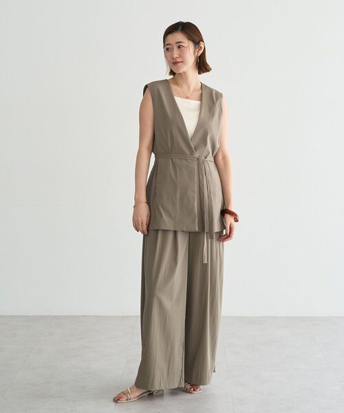 YECCA VECCA(イェッカヴェッカ)の「ドライタッチストレッチワイドパンツ【セットアップ対応】(その他パンツ・レディース・ブラック/ダークベージュ・S/M)」の4枚目の写真