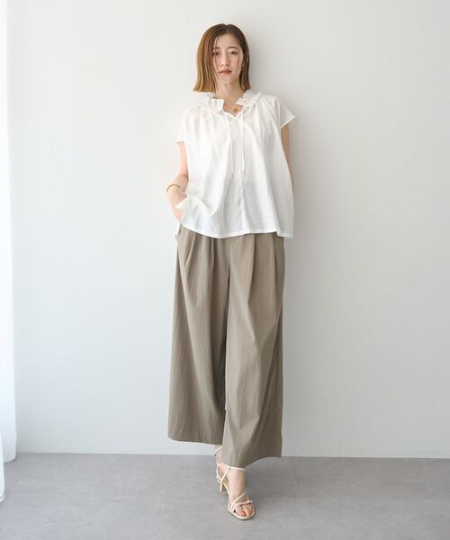 YECCA VECCA(イェッカヴェッカ)の「ドライタッチストレッチワイドパンツ【セットアップ対応】(その他パンツ・レディース・ブラック/ダークベージュ・S/M)」の9枚目の写真