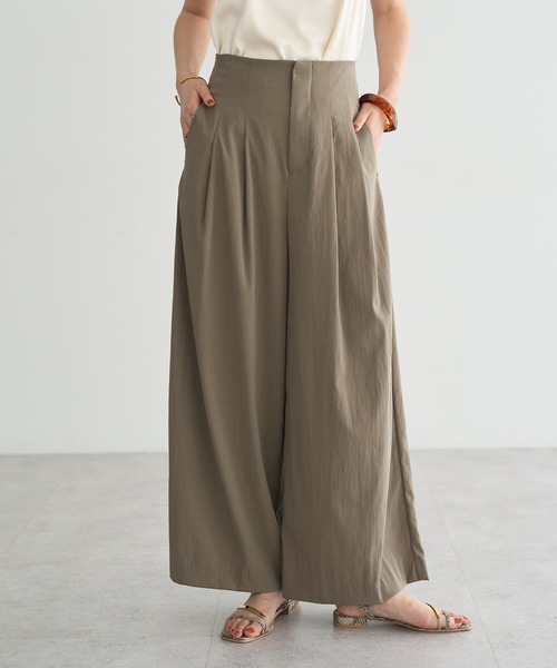 YECCA VECCA(イェッカヴェッカ)の「ドライタッチストレッチワイドパンツ【セットアップ対応】(その他パンツ・レディース・ブラック/ダークベージュ・S/M)」の1枚目の写真