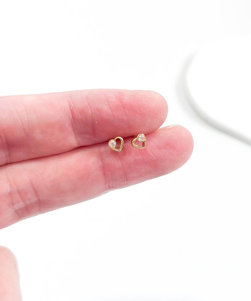 yu-ka（ユーカ）の「YU-KA:ミニハートピアス Mini heart earrings（ピアス（両耳用）・レディース・ゴールド・FREE）」の3枚目の写真