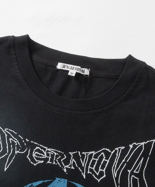 JOHN'S CLOSET(ジョンズクローゼット)の「【13】スプレー加工 グラフィックロゴ ユーズドライクTシャツ(Tシャツ/カットソー・メンズ・ピンク/カーキ/ブラック/アイボリー・MEDIUM/LARGE)」の5枚目の写真