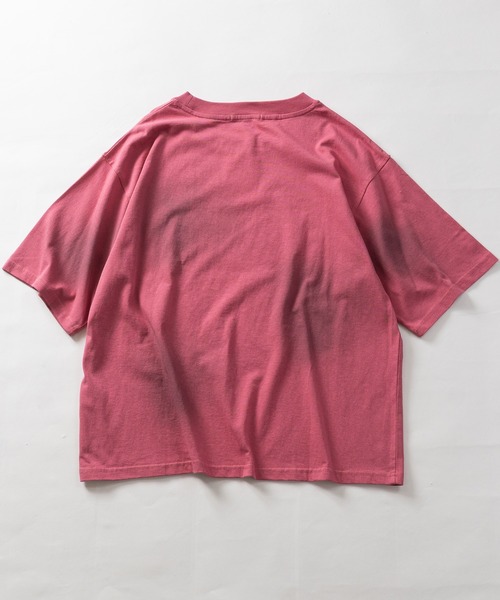 JOHN'S CLOSET(ジョンズクローゼット)の「【13】スプレー加工 グラフィックロゴ ユーズドライクTシャツ(Tシャツ/カットソー・メンズ・ピンク/カーキ/ブラック/アイボリー・MEDIUM/LARGE)」の17枚目の写真
