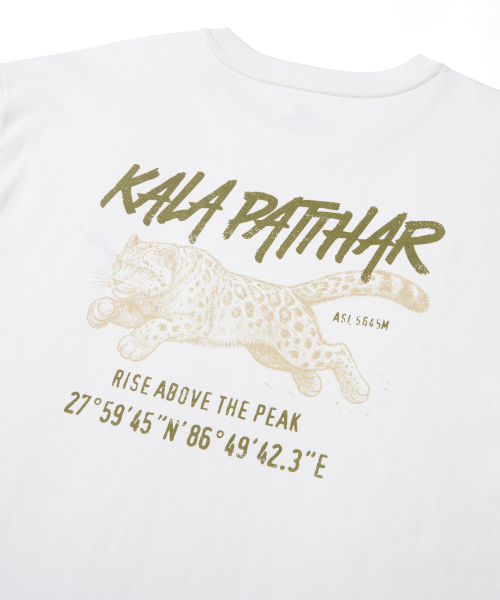 KALAPATTHAR(カラパタール)の「BACK KP TIGER GRAPHIC SHORT-SLEEVED T-SHIRT - WHITE(Tシャツ/カットソー・メンズ・その他・MEDIUM/LARGE/X-LARGE)」の7枚目の写真