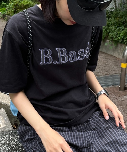 BROKEN BASE(ブロークンベース)の「B.Base Assort Zigzag Patchwork Tee / B.BaseアソートジグザグパッチワークTee(Tシャツ/カットソー・メンズ・ブラック/グレー/カーキ系1/ネイビー/グレー系1/ホワイト/ブラウン系1/ブラック×カーキ/ブラック系1/ネイビー系1・SMALL/LARGE/MEDIUM)」の13枚目の写真