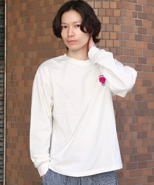 LUXSTYLE(ラグスタイル)の「CRYBABYサガラ刺繍ロンT(Tシャツ/カットソー・メンズ・ホワイト×レッド/ホワイト×ブルー/ブラック×レッド/ブラック×ブルー・L/M)」の9枚目の写真