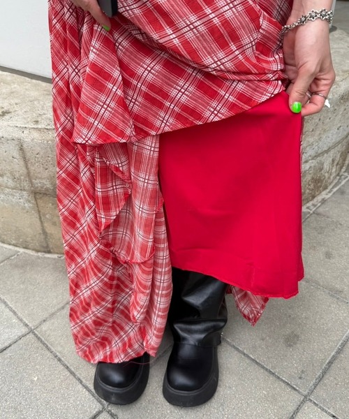 lanan select（ラナンセレクト）の「チェック柄 ローウエストロングキャミワンピ Plaid Low Waist Long Cami Dress（ワンピース・レディース・レッド・S）」の13枚目の写真