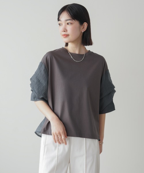Bou Jeloud(ブージュルード)の「タックスリーブプルオーバー(Tシャツ/カットソー・レディース・チャコールグレー/オフホワイト・FREE)」の1枚目の写真