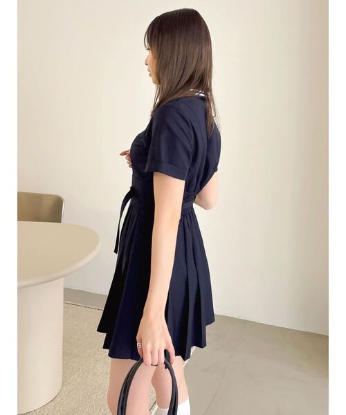 dazzlin（ダズリン）の「ポロライクプリーツミニワンピース（ワンピース・レディース・ネイビー/オフホワイト・SMALL/MEDIUM）」の17枚目の写真