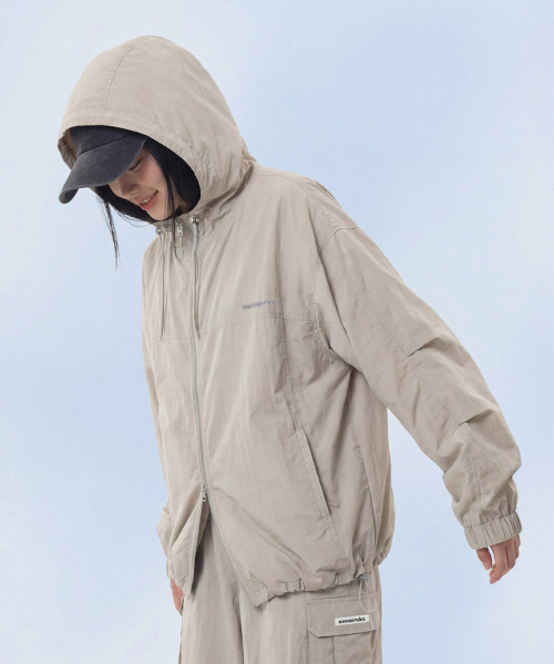MASMARULEZ APPAREL（マスマルールズ アパレル）の「[SET] Essential Two Way Light Windbreaker Set-Up_Light Gray（ナイロンジャケット・レディース・ライトグレー・ONE SIZE）」の16枚目の写真