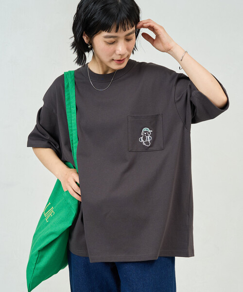 FREAK'S STORE(フリークスストア)の「tombonia/トムボニア バックプリント クルーネック ポケットTシャツ/スケートボーイ(Tシャツ/カットソー・メンズ・ネイビー/ライトグレー/ホワイト/チャコールグレー・SMALL/LARGE/MEDIUM)」の14枚目の写真