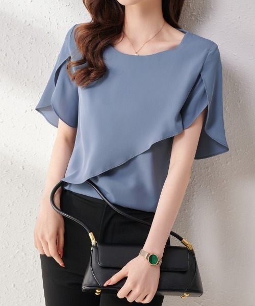 LUCPY(ラクピー)の「アシンメトリードレープシフォンブラウス(シャツ/ブラウス・レディース・コバルトブルー・XX-LARGE/X-LARGE/LARGE/MEDIUM)」の1枚目の写真