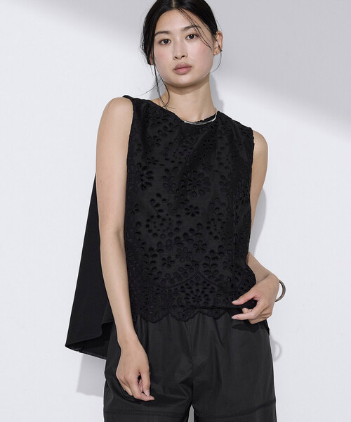 K.T KIYOKO TAKASE(キヨコタカセ)の「ボタニカル幾何刺繍 プルオーバー(Tシャツ/カットソー・レディース・ブラック/ブラウン・9号)」の1枚目の写真