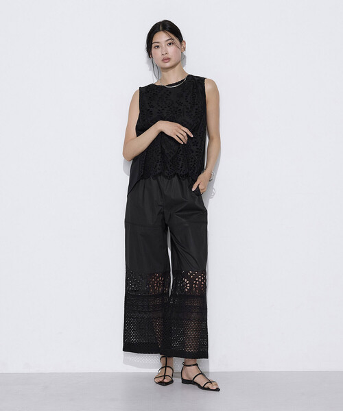 K.T KIYOKO TAKASE(キヨコタカセ)の「ボタニカル幾何刺繍 プルオーバー(Tシャツ/カットソー・レディース・ブラック/ブラウン・9号)」の4枚目の写真