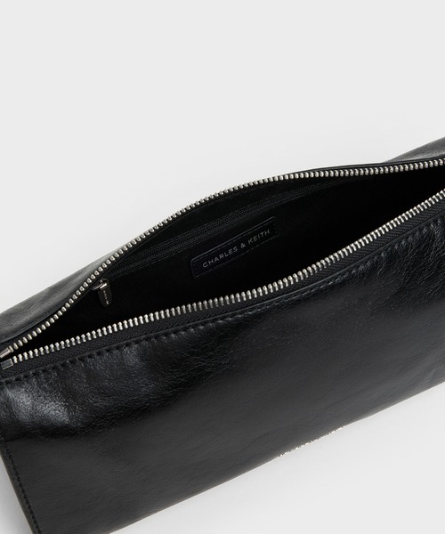 CHARLES & KEITH（チャールズ & キース）の「Delfina デルフィナ イロンゲイティッド ショルダーバッグ（ショルダーバッグ・レディース・ダークブラウン系3/スミクロ・S）」の8枚目の写真