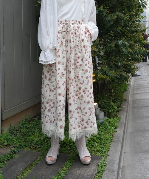 axes femme(アクシーズファム)の「接触冷感裾レースワイドパンツ(その他パンツ・レディース・キナリ/ブラック/グレー・FREE)」の1枚目の写真