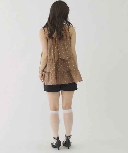 archives(アルシーヴ)の「金釦コンパクトショートパンツ(その他パンツ・レディース・ベージュ/ブラック・MEDIUM)」の8枚目の写真