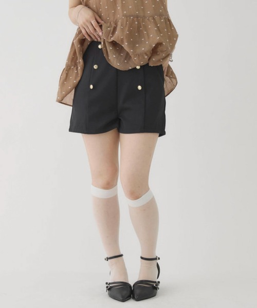 archives(アルシーヴ)の「金釦コンパクトショートパンツ(その他パンツ・レディース・ベージュ/ブラック・MEDIUM)」の20枚目の写真