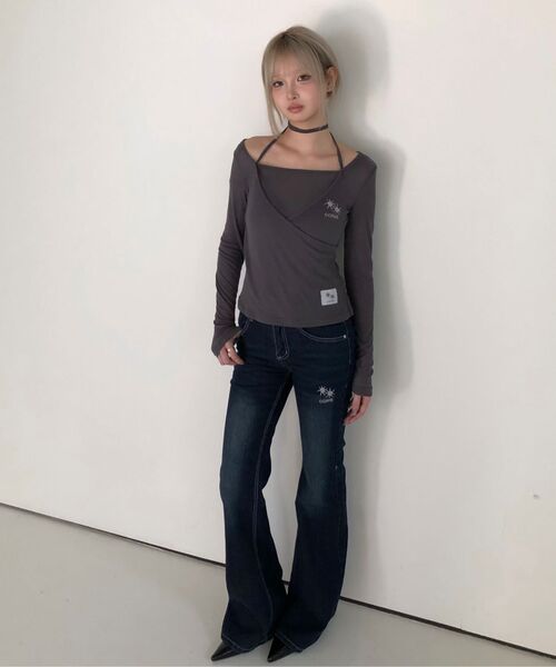 COIRIS(コイリス)の「ティレンブーツカットデニムパンツ(2カラー)(デニムパンツ・レディース・ブラック/ダークブルー・SMALL/MEDIUM)」の16枚目の写真